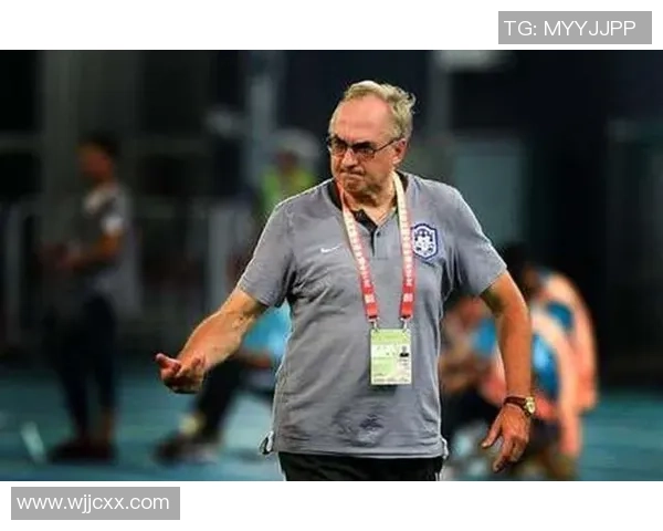 科学足球训练新视野灵活性提升的有效方法与实践探讨